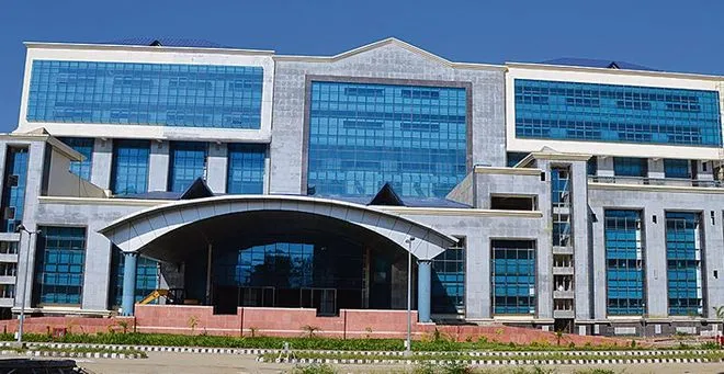Shri Lal Bahadur Shastri Govt Medical College Mandi